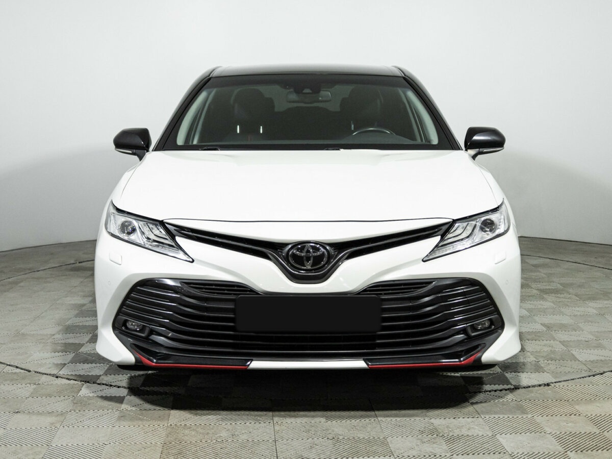 Toyota Camry 2020 года с пробегом. Фото: #1