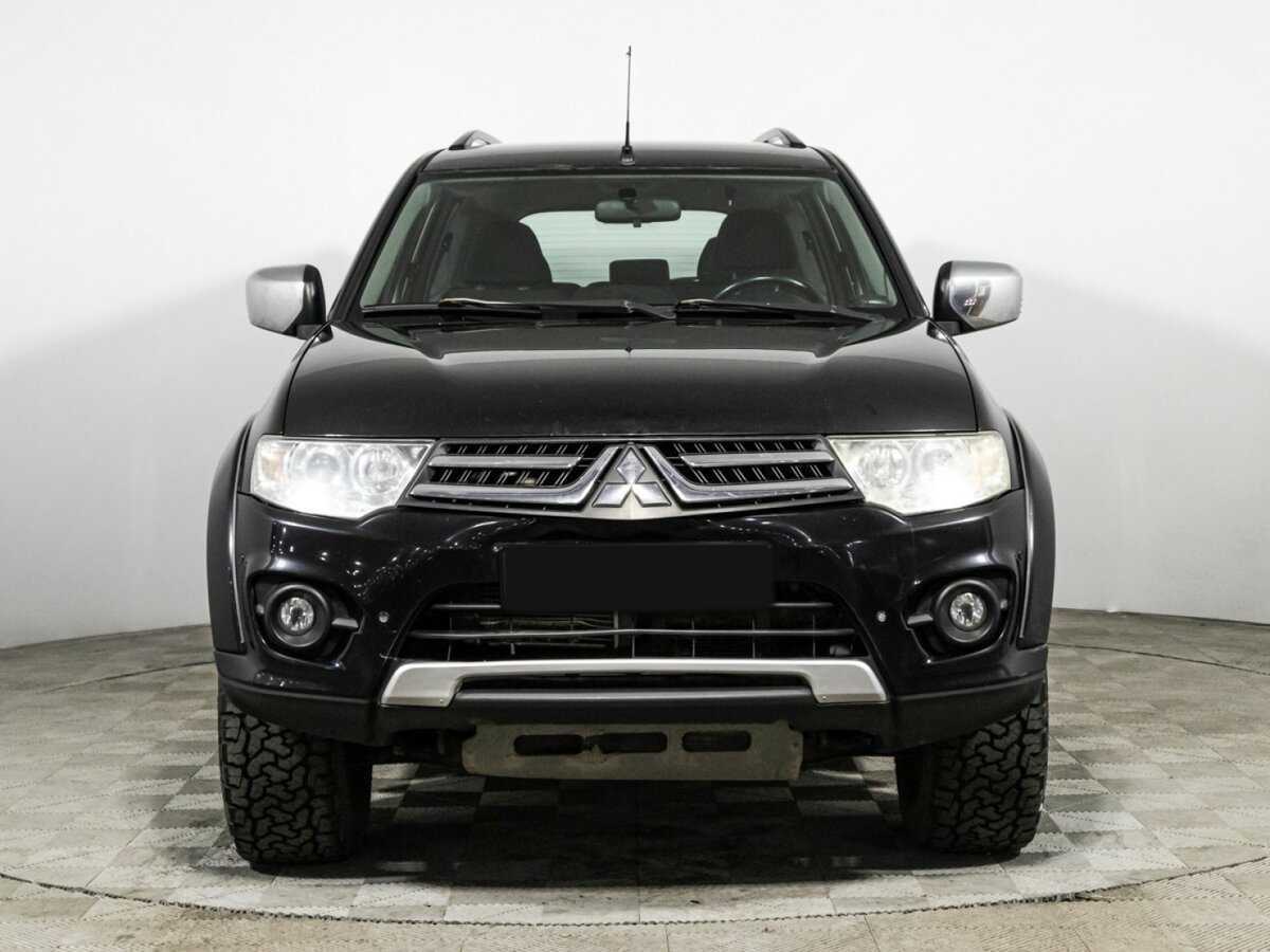 Mitsubishi Pajero Sport 2013 года с пробегом. Фото: #1