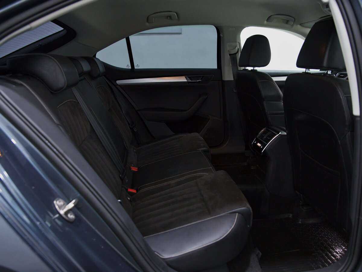 Skoda Superb 2021 года с пробегом. Фото: #5