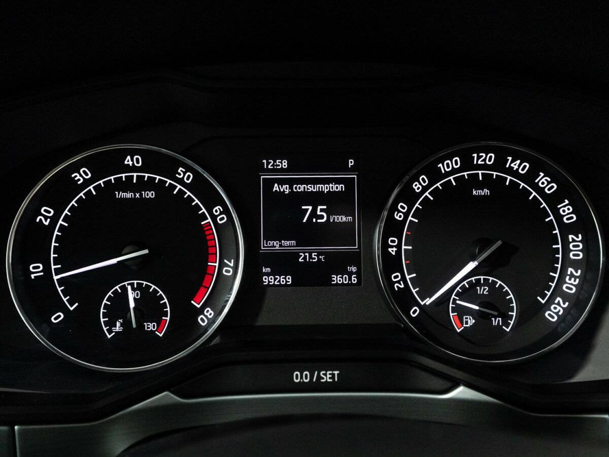 Skoda Superb 2015 года с пробегом. Фото: #11