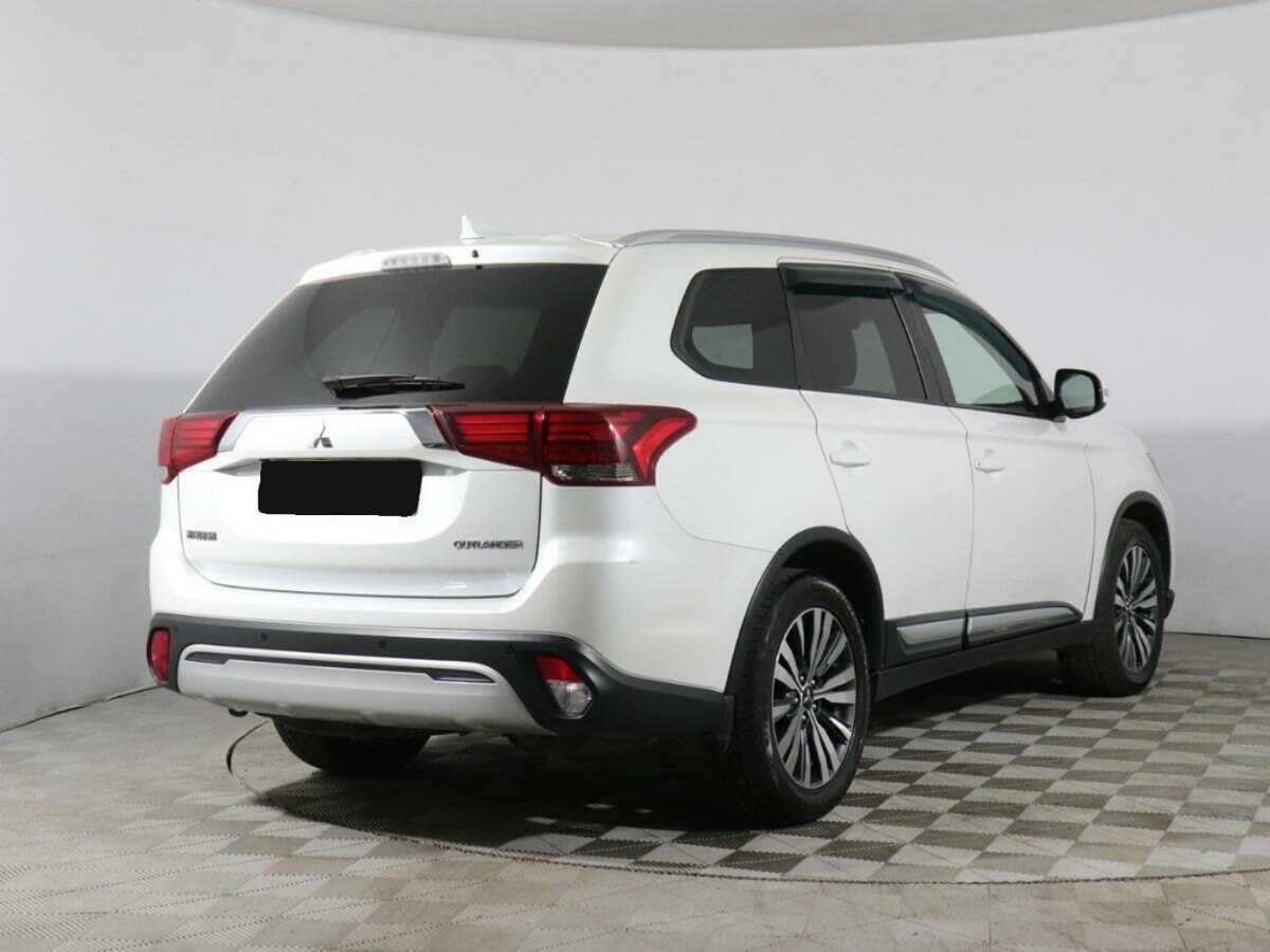Mitsubishi Outlander 2019 года с пробегом. Фото: #4