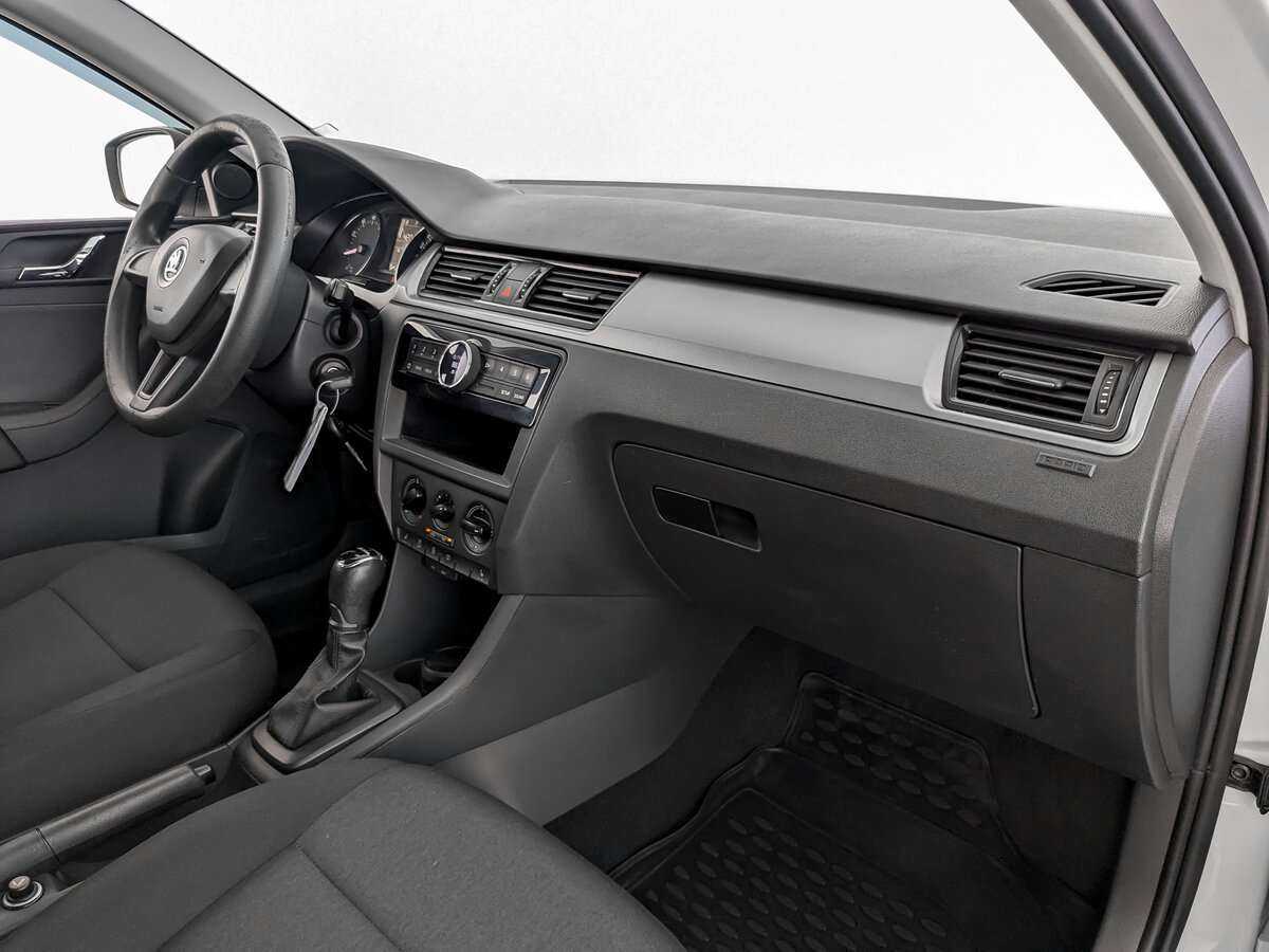 Skoda Rapid 2017 года с пробегом. Фото: #9