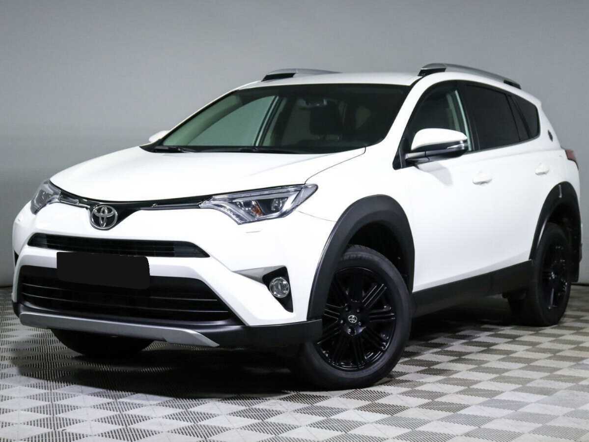 Toyota RAV4 2018 года с пробегом. Посмотреть фото