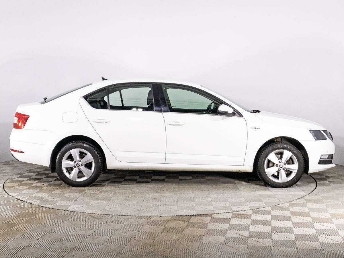 Skoda Octavia 2019 года с пробегом. Фото: #3