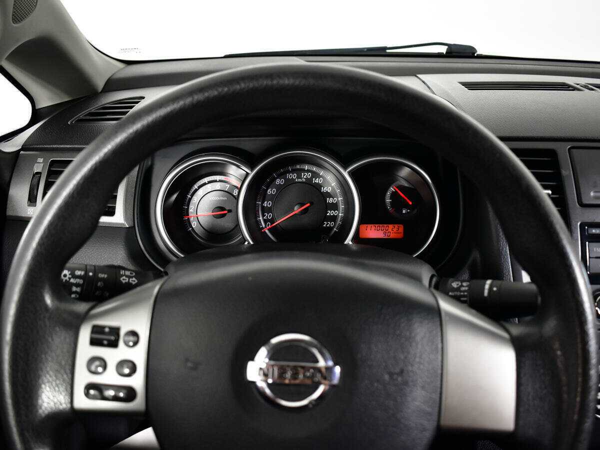 Nissan Tiida 2013 года с пробегом. Фото: #10