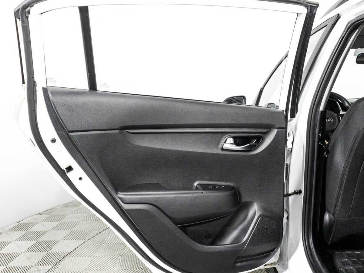 Kia Rio 2021 года с пробегом. Фото: #22