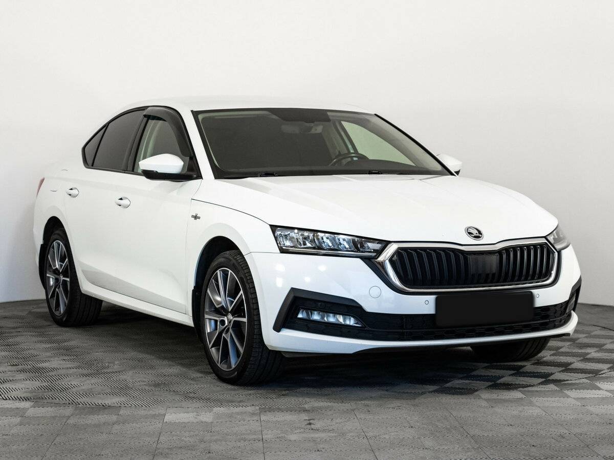 Skoda Octavia 2021 года с пробегом. Фото: #3