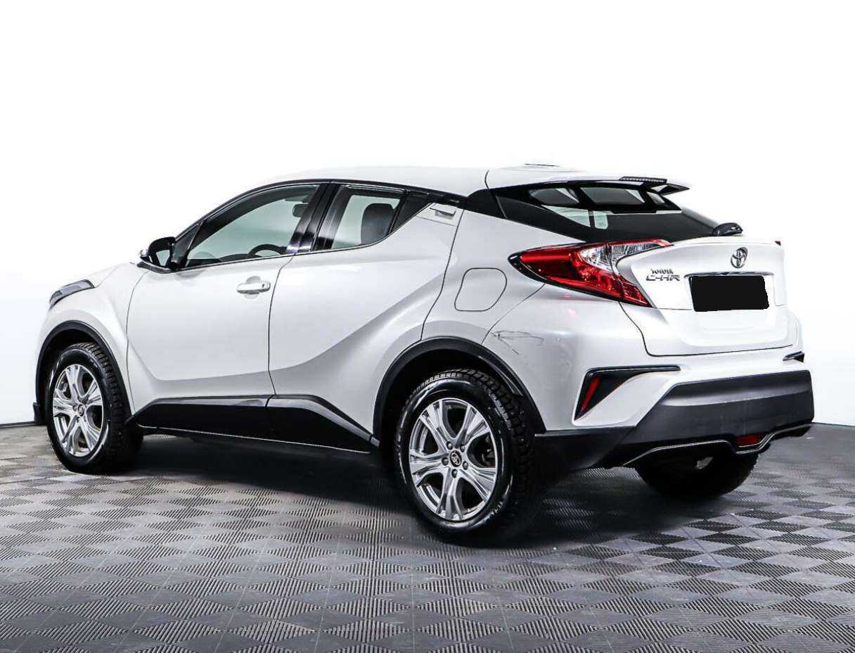 Toyota C-HR 2019 года с пробегом. Фото: #6