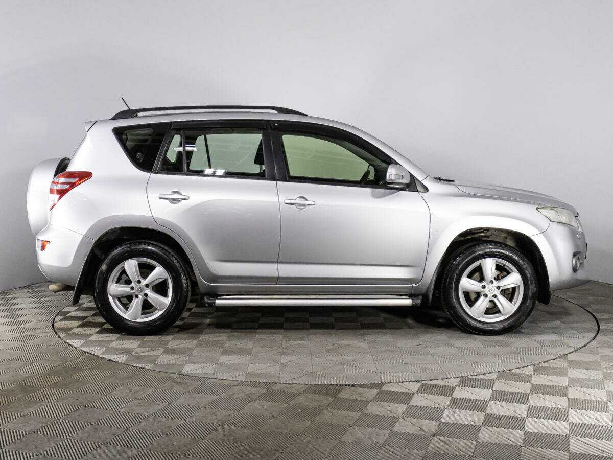 Toyota RAV4 2012 года с пробегом. Фото: #3