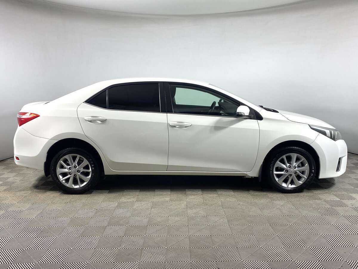 Toyota Corolla 2013 года с пробегом. Фото: #3