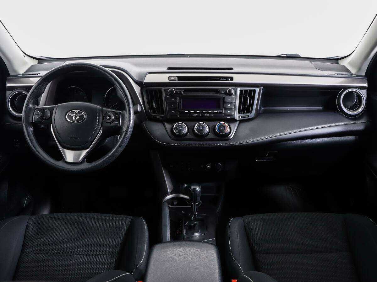 Toyota RAV4 2017 года с пробегом. Фото: #9