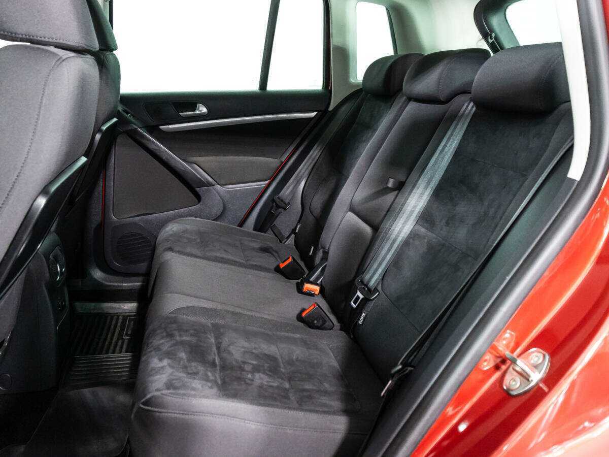 Volkswagen Tiguan 2012 года с пробегом. Фото: #9