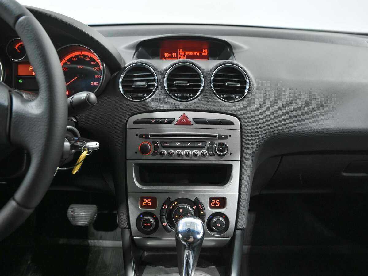 Peugeot 408 2012 года с пробегом. Фото: #7