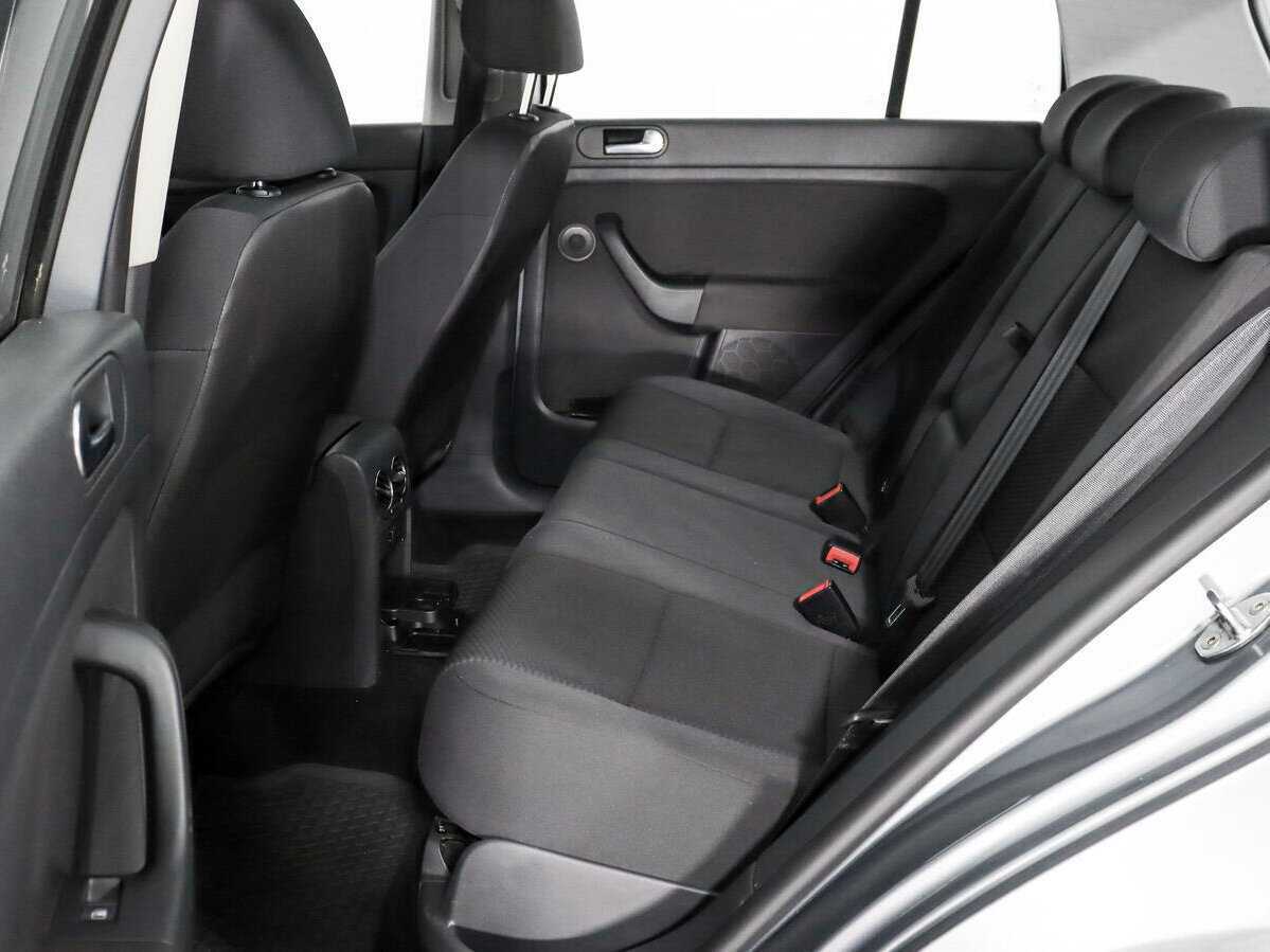 Volkswagen Golf Plus 2013 года с пробегом. Фото: #9