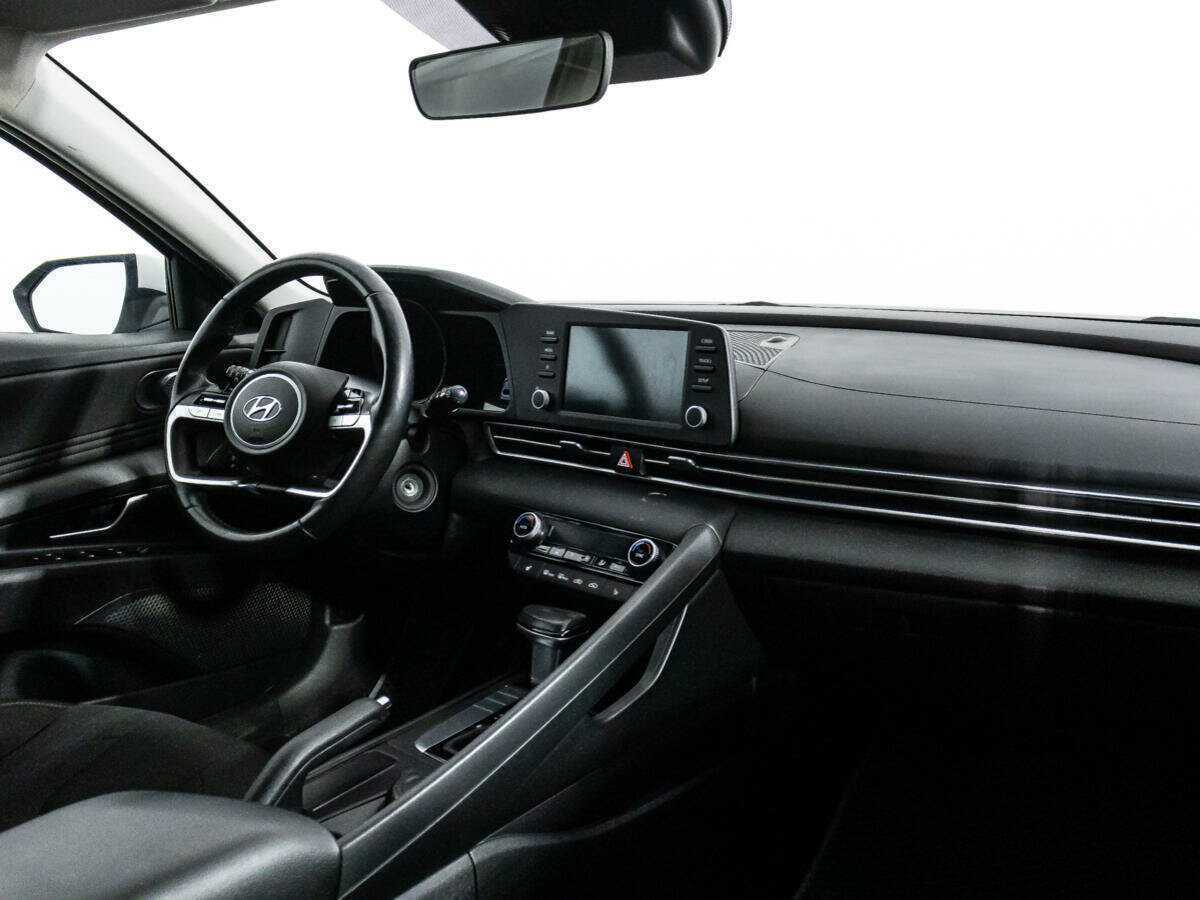 Hyundai Elantra 2021 года с пробегом. Фото: #8