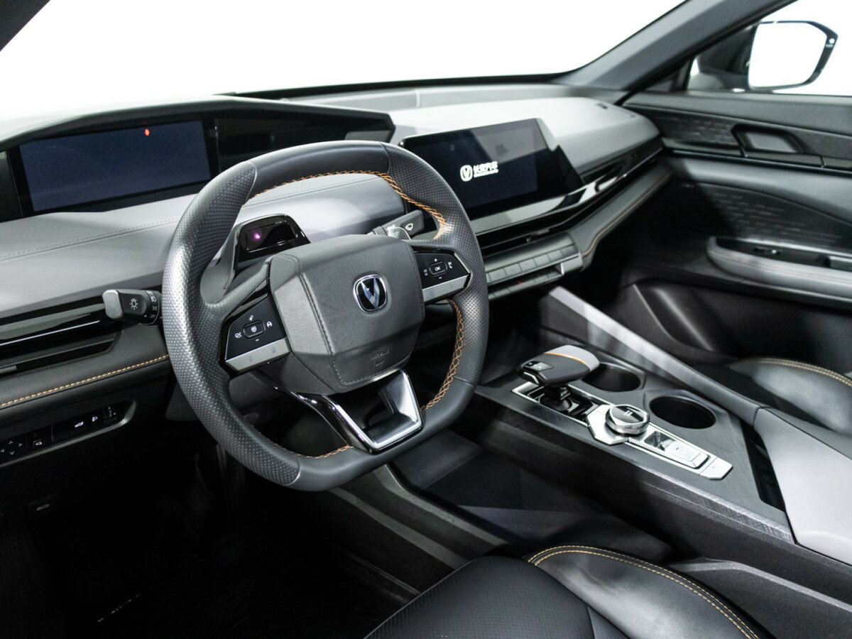 Changan UNI-V 2023 года с пробегом. Фото: #10