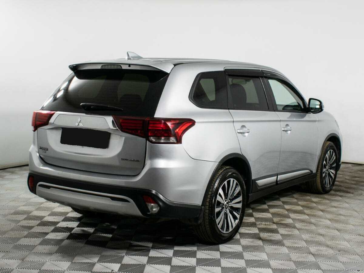 Mitsubishi Outlander 2019 года с пробегом. Фото: #3