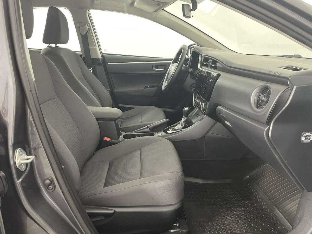 Toyota Corolla 2017 года с пробегом. Фото: #13