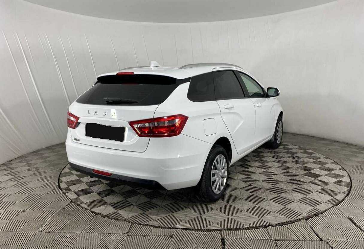 Lada (ВАЗ) Vesta 2021 года с пробегом. Фото: #4