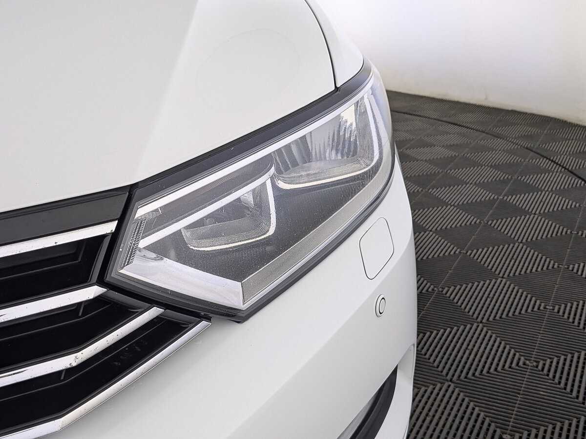 Volkswagen Passat 2017 года с пробегом. Фото: #10