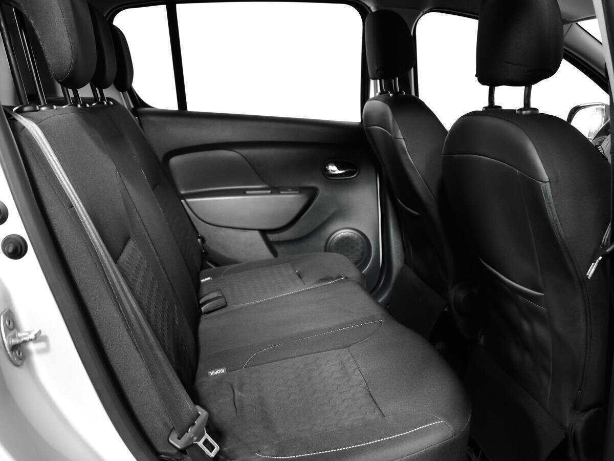 Renault Sandero 2015 года с пробегом. Фото: #9