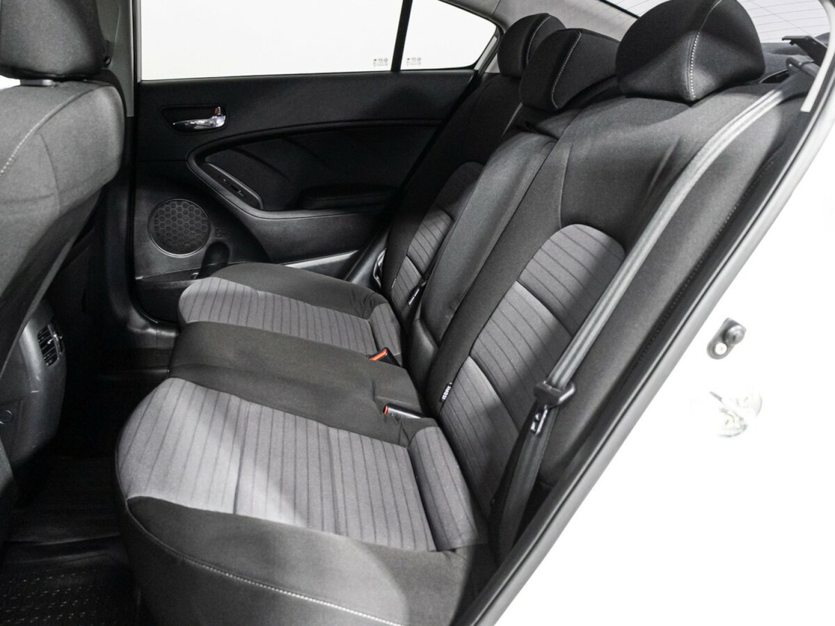 Kia Cerato 2015 года с пробегом. Фото: #9