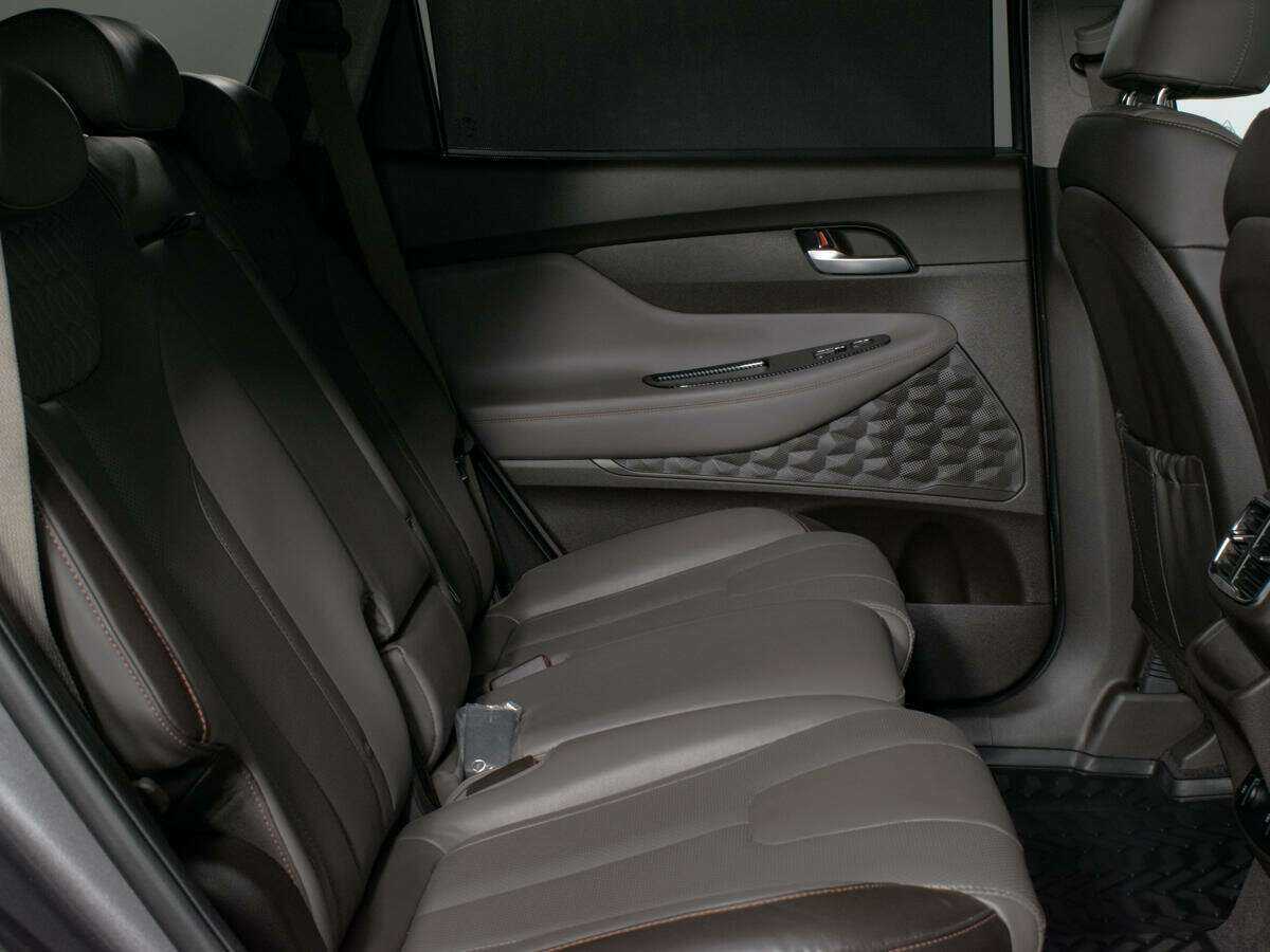 Hyundai Santa Fe 2018 года с пробегом. Фото: #12