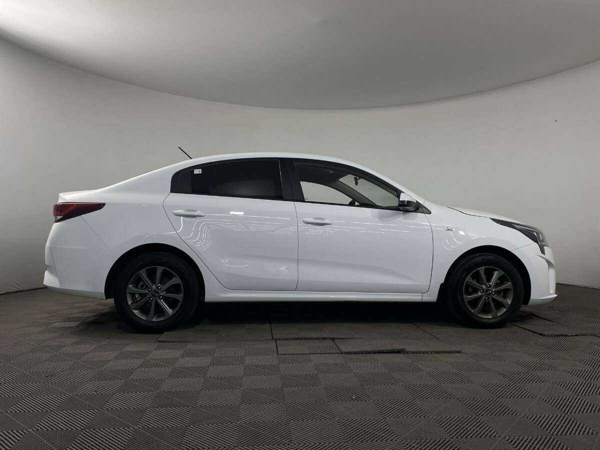 Kia Rio 2021 года с пробегом. Фото: #3