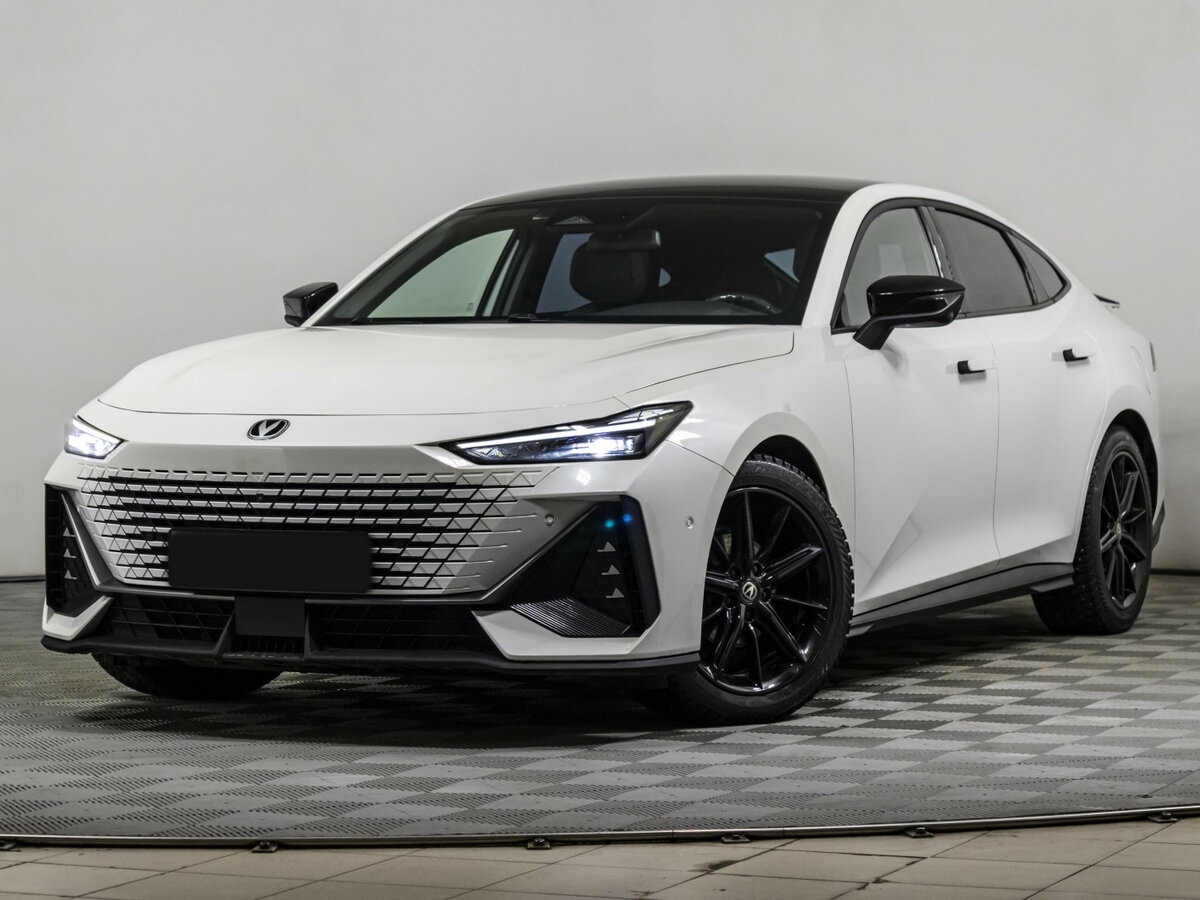 Changan UNI-V 2023 года с пробегом. Фото: #0