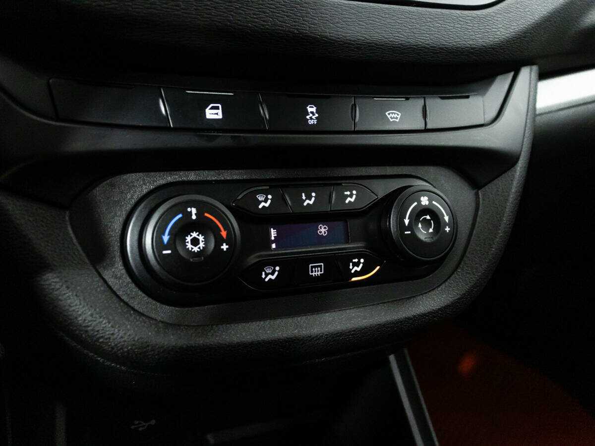 Lada (ВАЗ) Vesta 2020 года с пробегом. Фото: #14