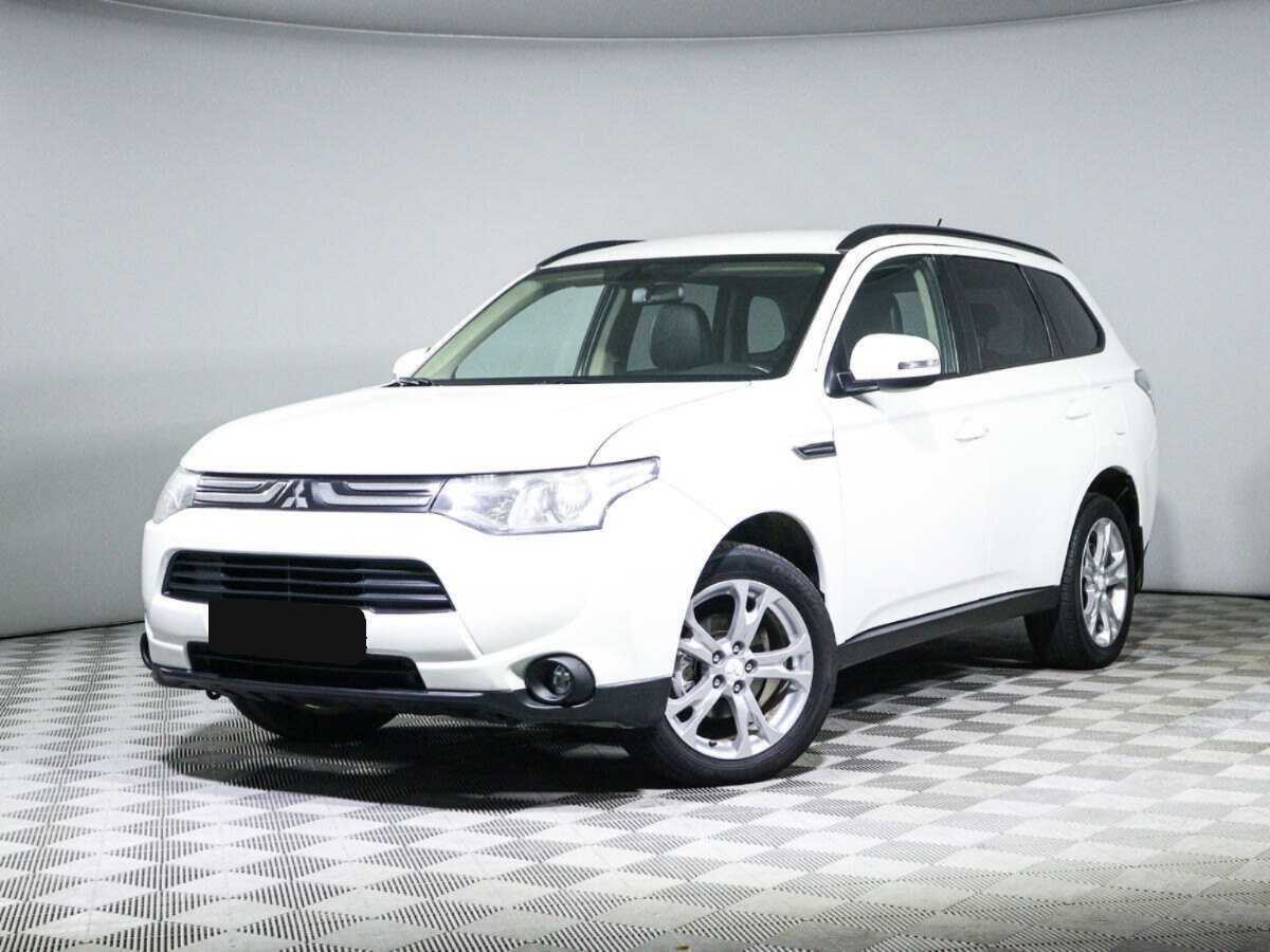Mitsubishi Outlander 2012 года с пробегом. Фото: #0