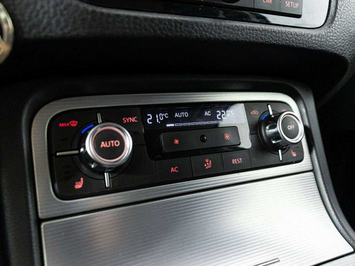 Volkswagen Touareg 2012 года с пробегом. Фото: #19