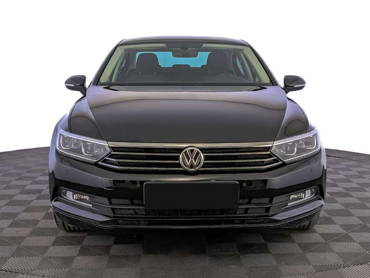 Volkswagen Passat 2016 года с пробегом. Фото: #1