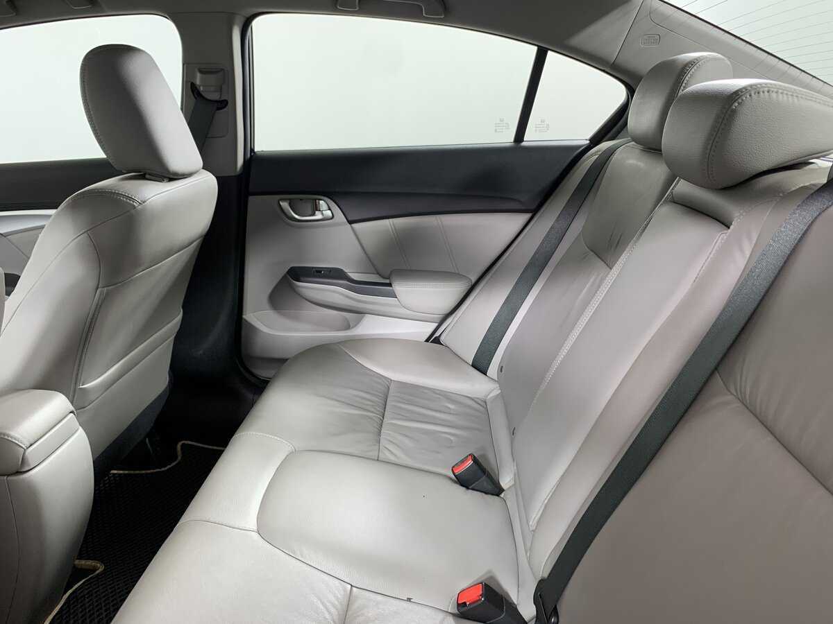 Honda Civic 2013 года с пробегом. Фото: #19