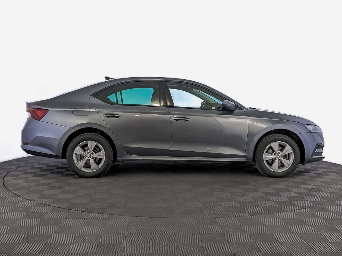 Skoda Octavia 2021 года с пробегом. Фото: #3