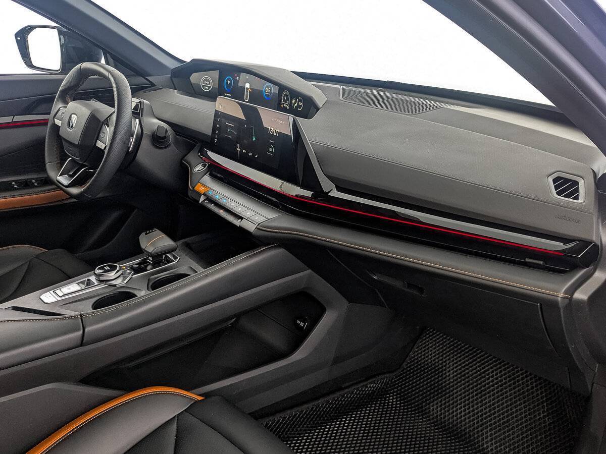 Changan UNI-V 2024 года с пробегом. Фото: #12