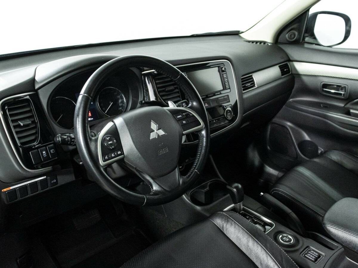 Mitsubishi Outlander 2014 года с пробегом. Фото: #10