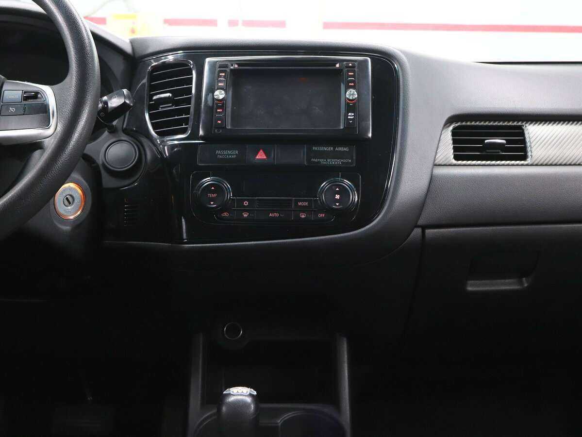 Mitsubishi Outlander 2013 года с пробегом. Фото: #17