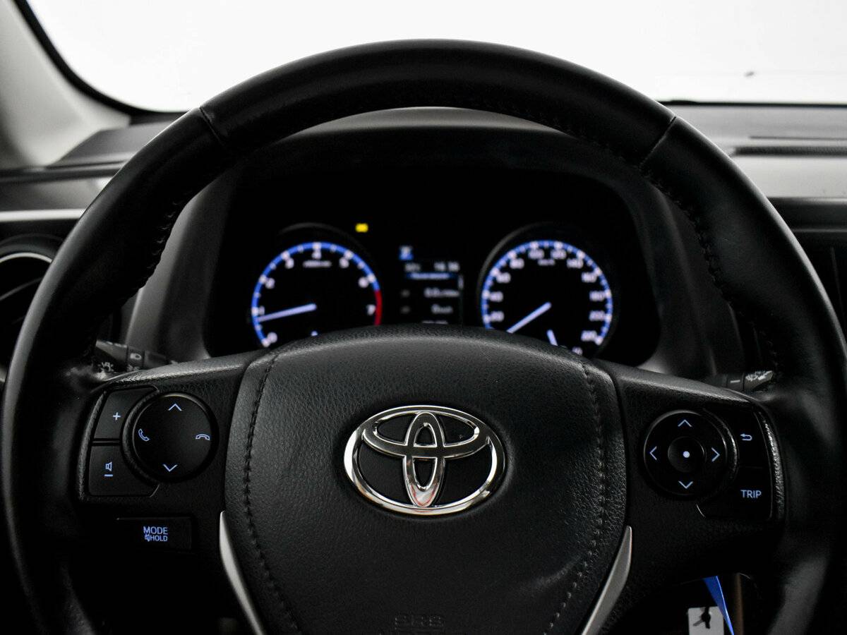 Toyota RAV4 2018 года с пробегом. Фото: #16