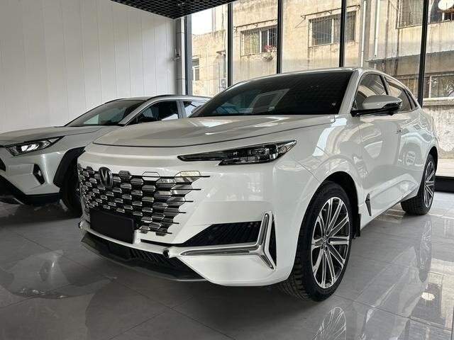 Changan UNI-K 2021 года с пробегом. Посмотреть фото