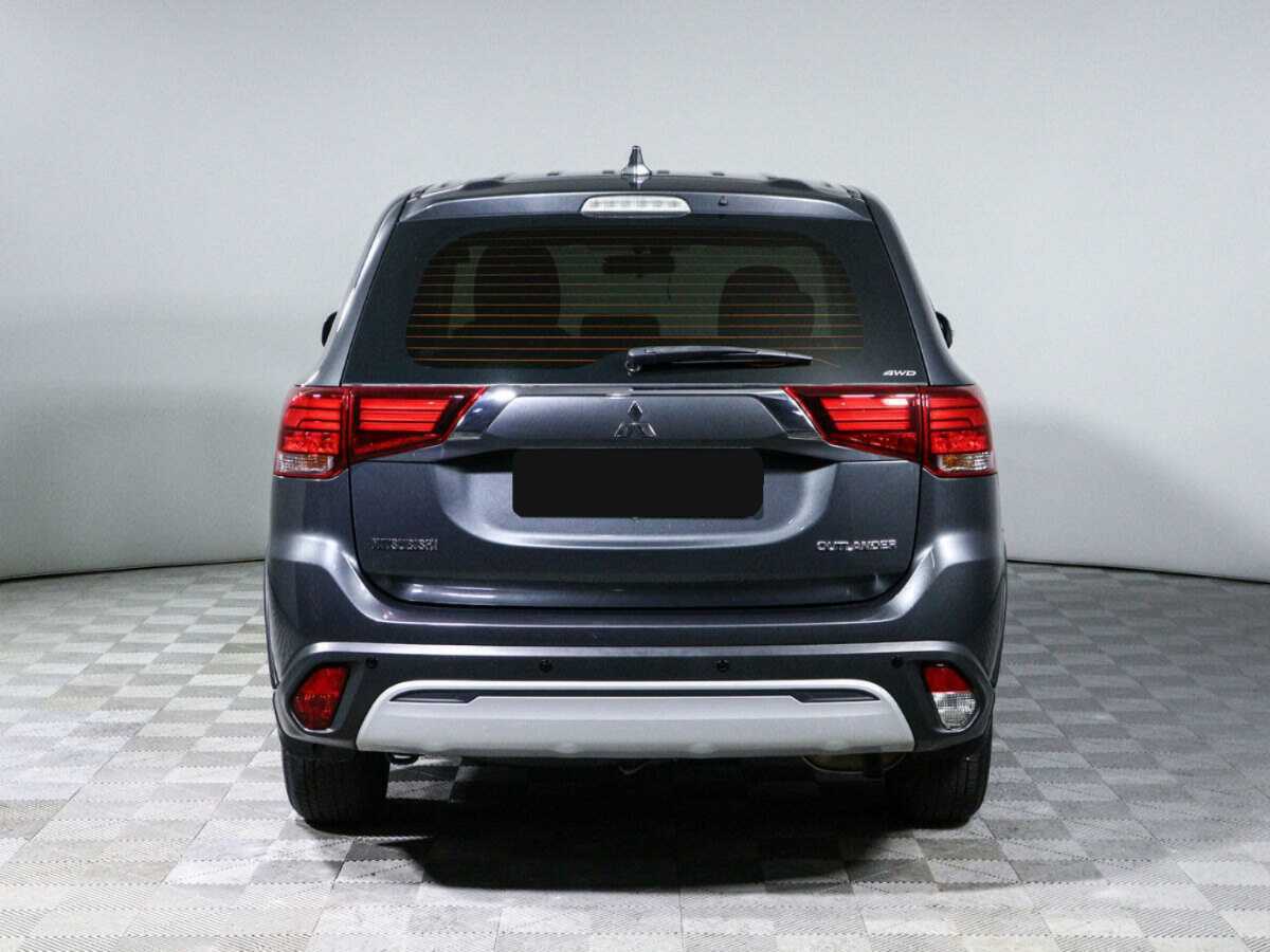 Mitsubishi Outlander 2018 года с пробегом. Фото: #4