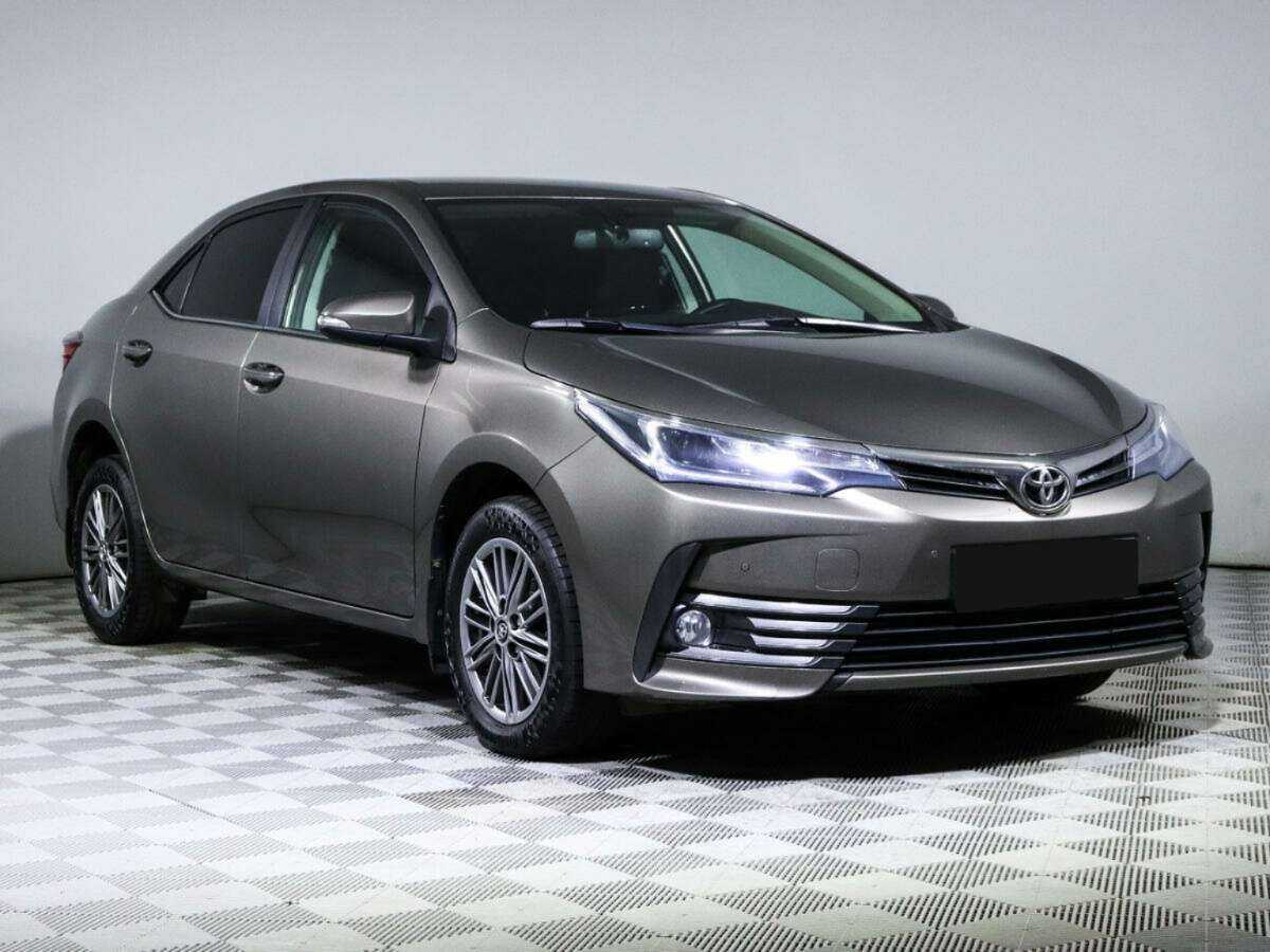 Toyota Corolla 2018 года с пробегом. Фото: #2