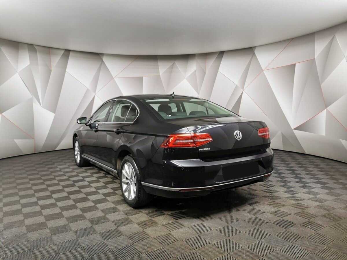 Volkswagen Passat 2019 года с пробегом. Фото: #3