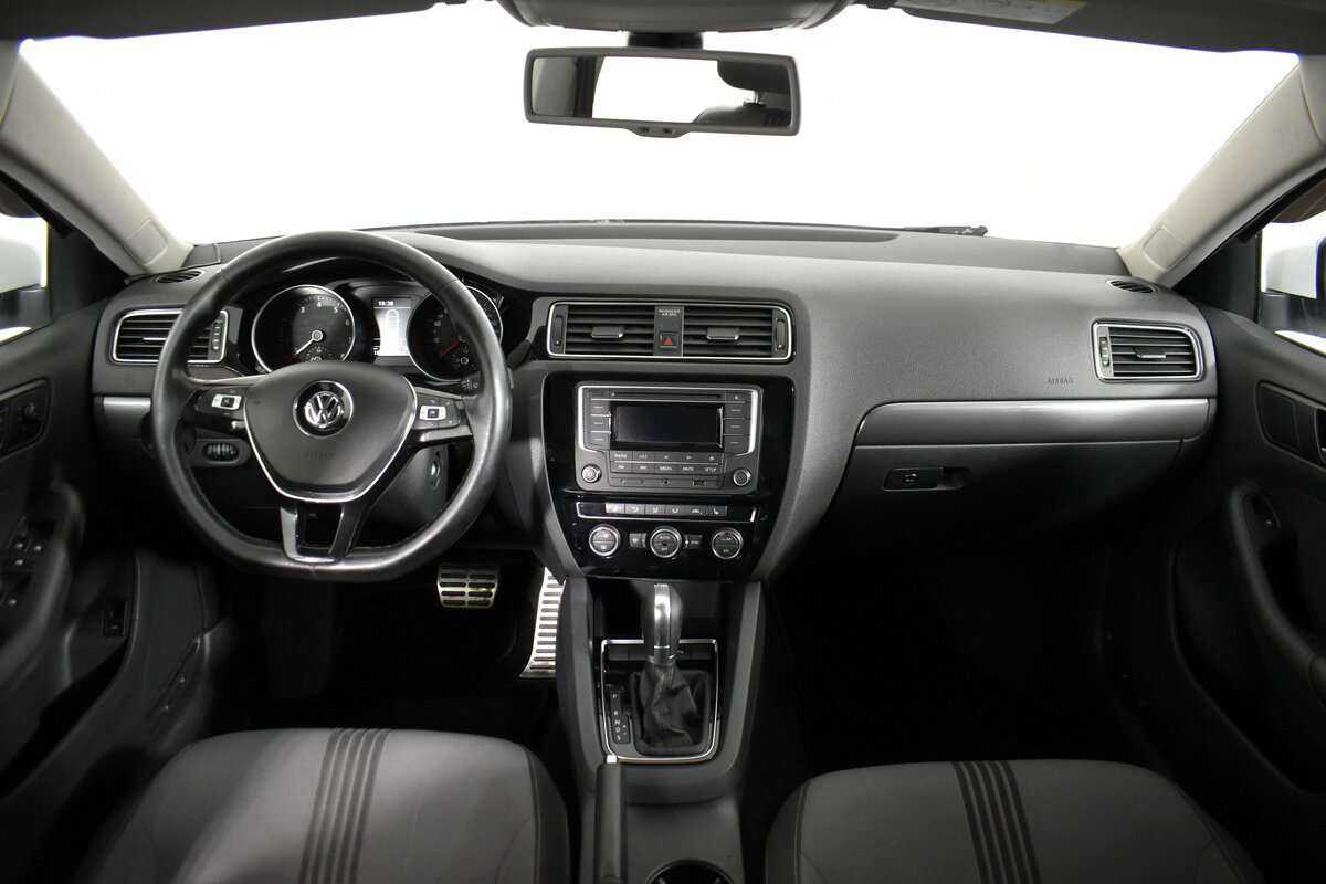 Volkswagen Jetta 2016 года с пробегом. Фото: #8