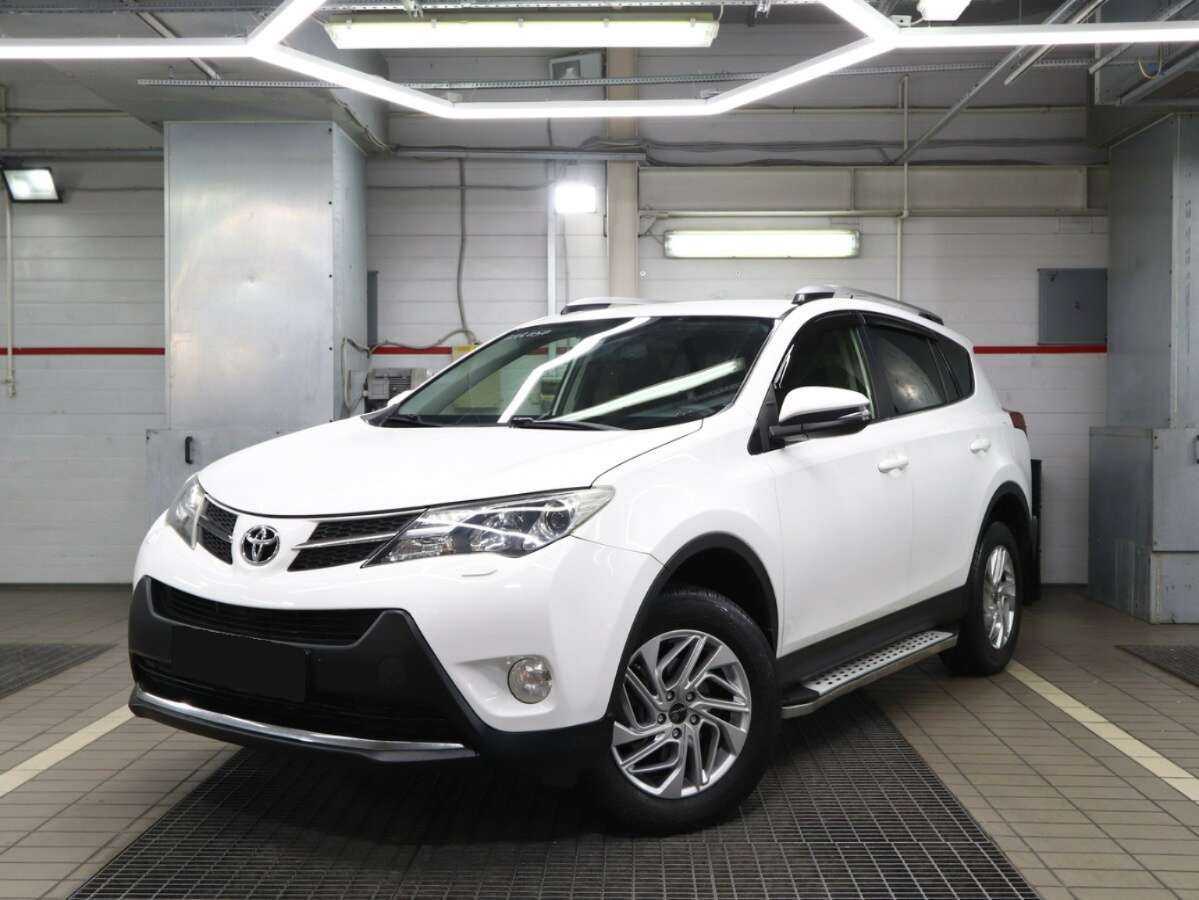 Toyota RAV4 2014 года с пробегом. Посмотреть фото