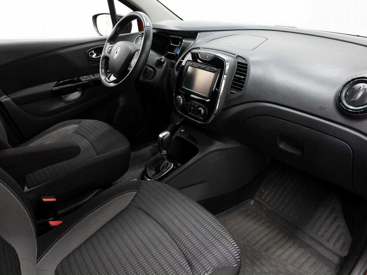 Renault Kaptur 2017 года с пробегом. Фото: #10