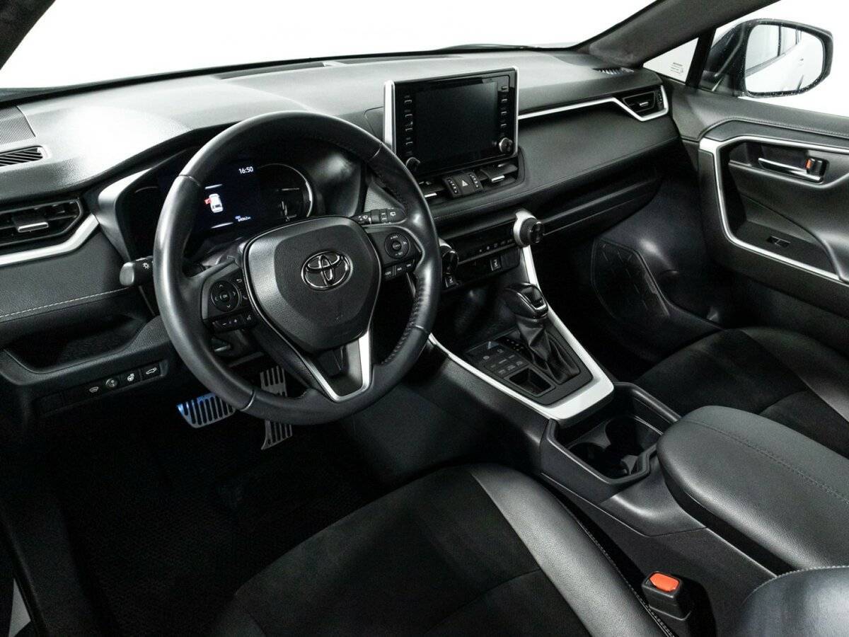 Toyota RAV4 2020 года с пробегом. Фото: #10