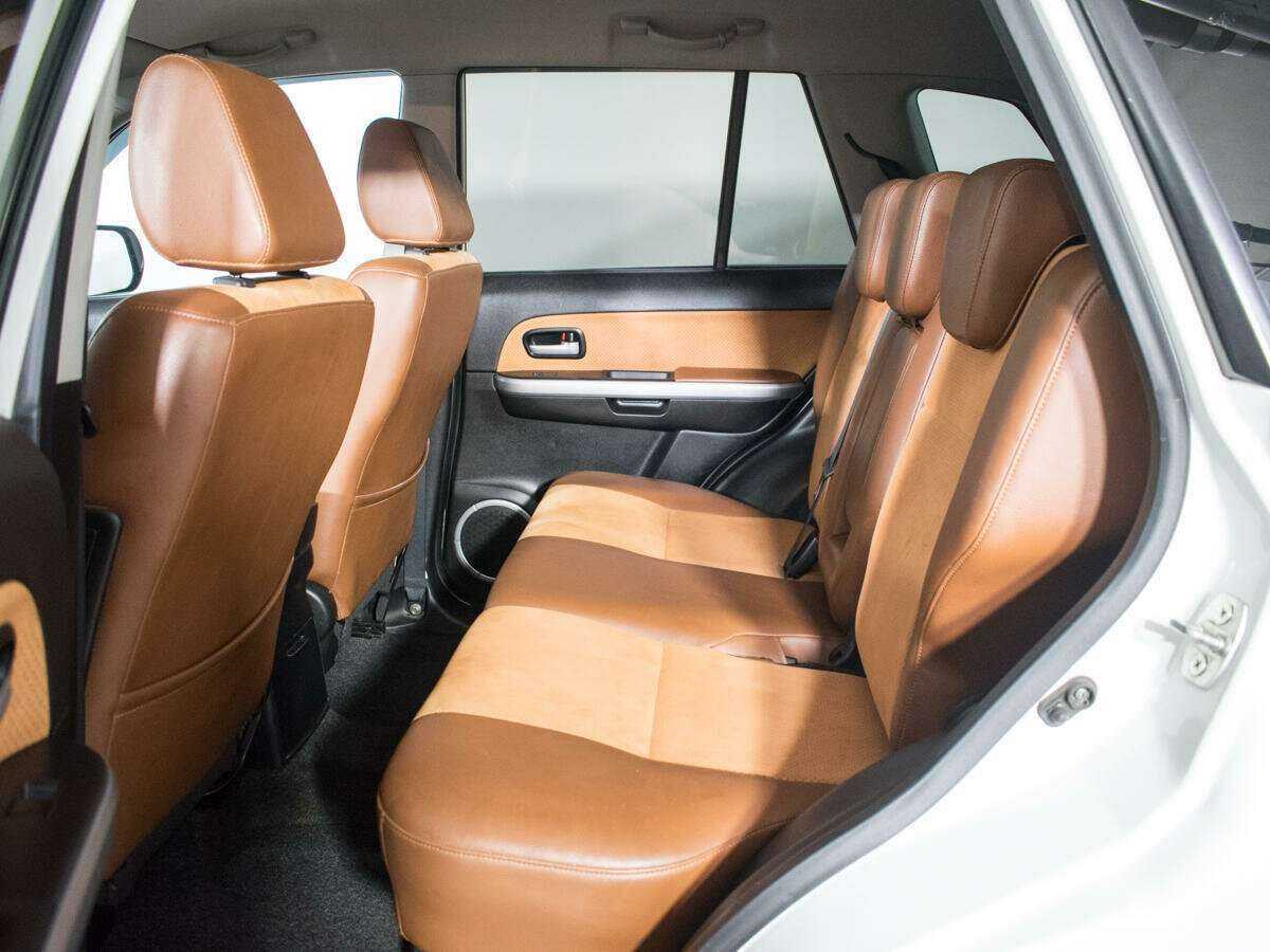 Suzuki Grand Vitara 2012 года с пробегом. Фото: #8