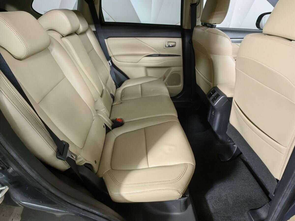 Mitsubishi Outlander 2019 года с пробегом. Фото: #11