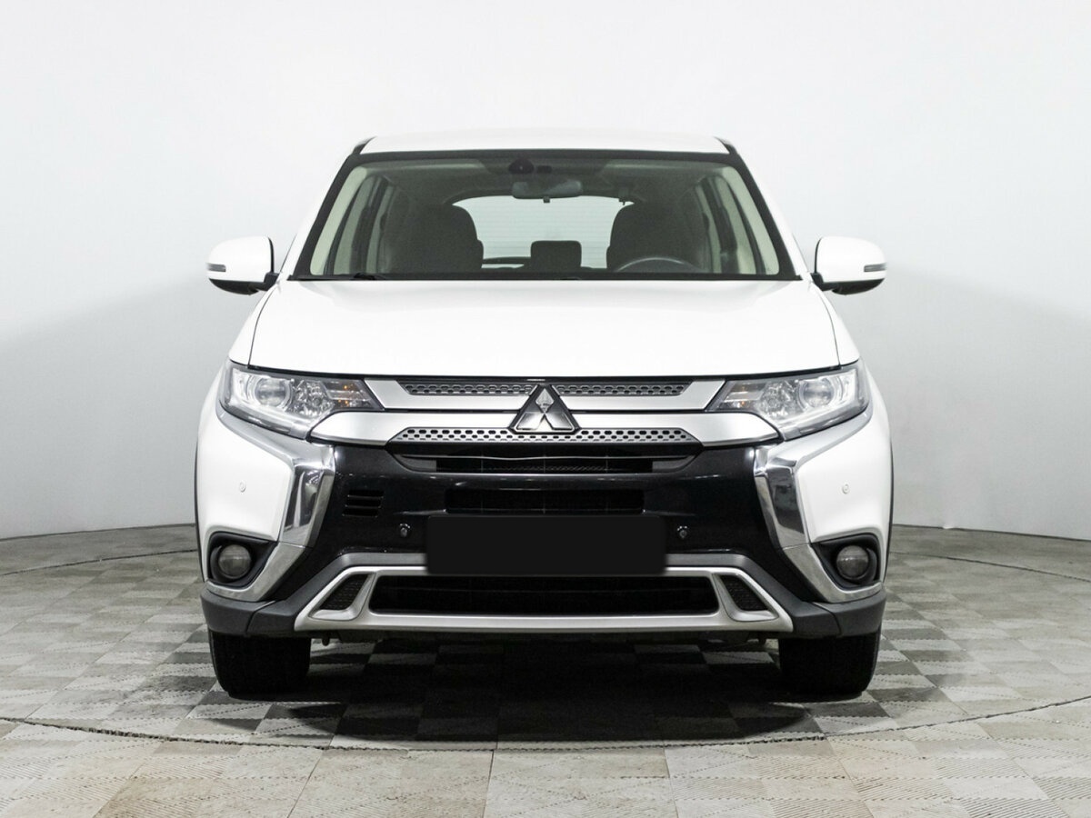 Mitsubishi Outlander 2019 года с пробегом. Фото: #1